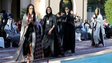 Photo of عرض أزياء في السعودية لعباءات أنيقة