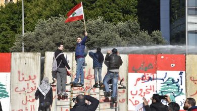 Photo of سقط جدار العار من حول مجلس النواب والاتصالات جارية لانتخاب رئيس له