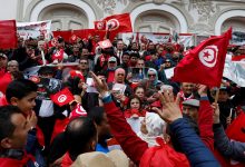 Photo of مئات يتظاهرون في تونس لدعم سعيد والمطالبة بمحاسبة المعارضين