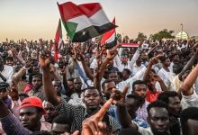 Photo of السودانيون يستعدون لتظاهرات حاشدة ضد الانقلاب العسكري ومقتل متظاهر