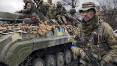 Photo of كييف تدعو إلى «الصمود» في دونباس وموسكو تعرض فتح ممر إنساني