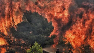 Photo of اليونان: فرق الإطفاء تكافح لإخماد حريق هائل مستعر منذ خمسة أيام عقب حرائق كثيرة تلف البلاد