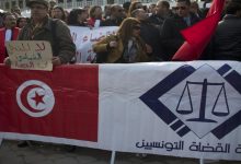 Photo of ثلاث نقابات للقضاة في تونس تقرر تعليق الإضراب