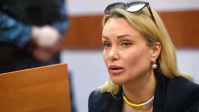 Photo of روسيا: توقف صحافية معارضة للحرب في أوكرانيا بتهمة «تشويه سمعة» الجيش
