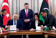 Photo of ليبيا: طرابلس توقع اتفاقاً مع أنقرة للتنقيب عن النفط والغاز والبرلمان يعتبره «مرفوضاً»