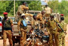 Photo of مقتل 14 شخصاً على الأقلّ في هجومين في شمال بوركينا فاسو