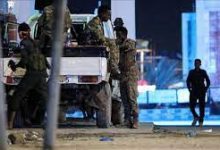 Photo of الصومال: سقوط أربعة قتلى في فندق تحاصره قوى الأمن بعد هجوم لحركة الشباب