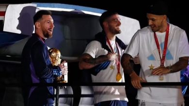 Photo of مونديال قطر 2022: منتخب الأرجنتين يصل إلى بوينس آيرس ومعه كأس العالم