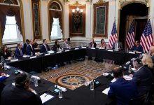 Photo of اجتماع في البيت الأبيض لمكافحة معاداة السامية وإحباط «هجوم إرهابي» في نيويورك
