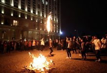 Photo of تظاهرات جديدة مناهضة للنظام بمناسبة مهرجان النار التقليدي في ايران