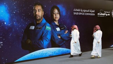 Photo of انطلاق أول رائدي فضاء سعوديين أحدهما امرأة إلى الفضاء