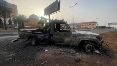 Photo of السودان: قصف وانفجارات وغارات جوية على الخرطوم وجوع مع دخول الصراع شهره الثاني