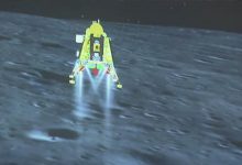 Photo of مركبة الفضاء الهندية تشاندرايان-3 تهبط على سطح القمر