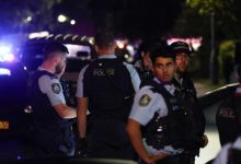 Photo of الشرطة الأسترالية تعتبر الهجوم بسكين على مصلّين بكنيسة في سيدني «عملاً إرهابياً»