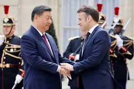 Photo of زيارة شي جينبينغ: ماكرون يرحب بالتزام الصين «بالامتناع عن بيع أسلحة» لروسيا