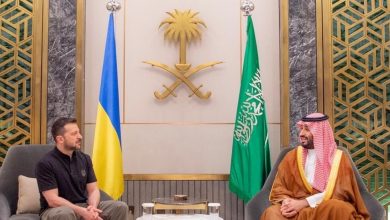 Photo of زيلينسكي يلتقي ولي العهد السعودي في جدة لبحث دعم أوكرانيا في قمة سويسرا